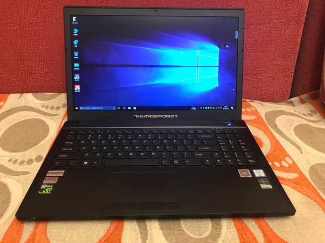 二手雷神笔记本电脑 15寸 游戏本 四核i7 1TB硬盘 8G内存 2G独显